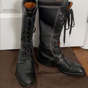 Tod’s Laceup Boots